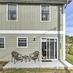 Accessible To Asheville City Center Townhome 1